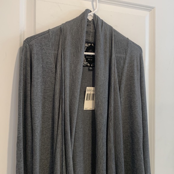 Guess sweater/wrap - NWT - Picture 3 of 13